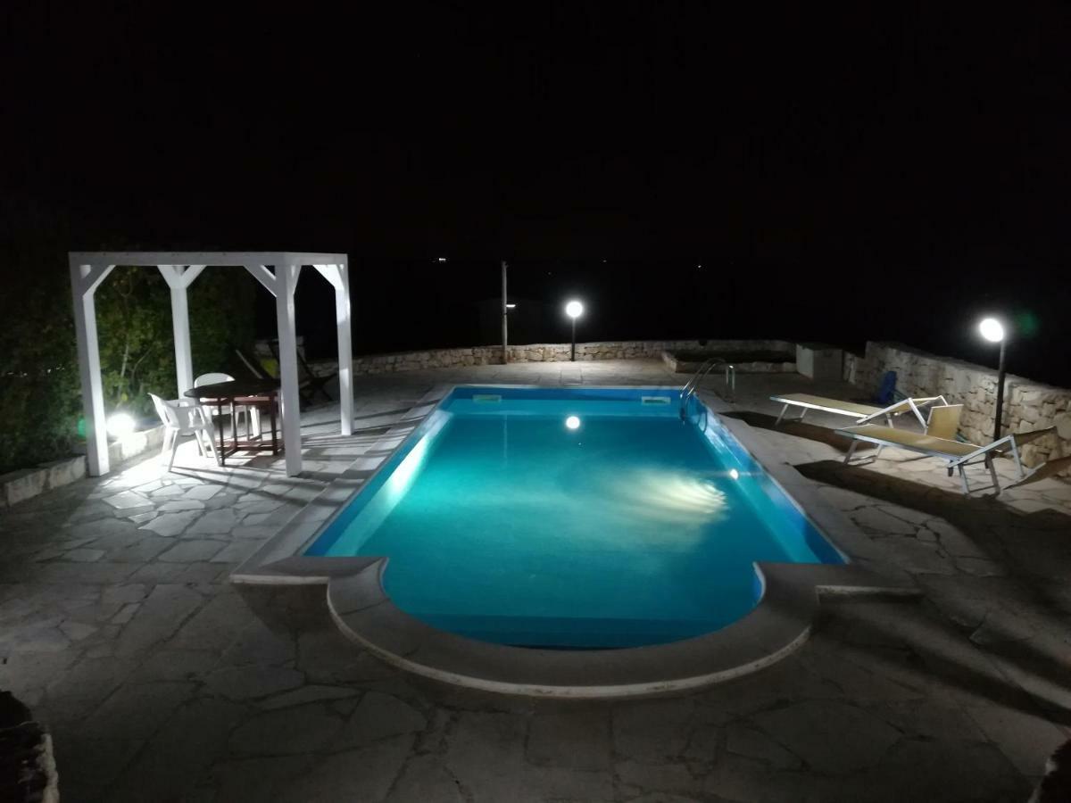 アルベロベッロ Trullo Monte Del Saleゲストハウス エクステリア 写真